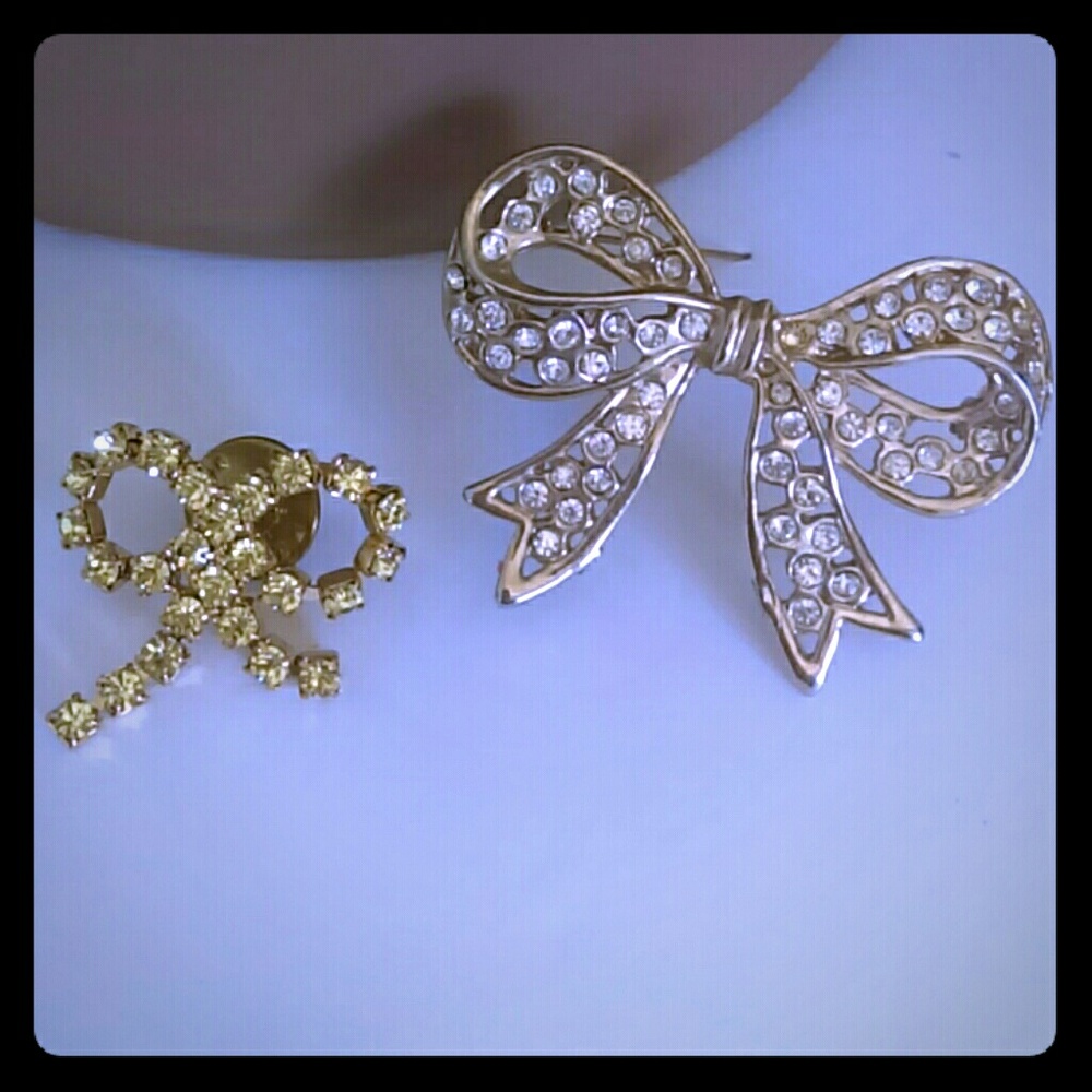 Lot 2 Rhinestone Ribbon Brooches tack pin